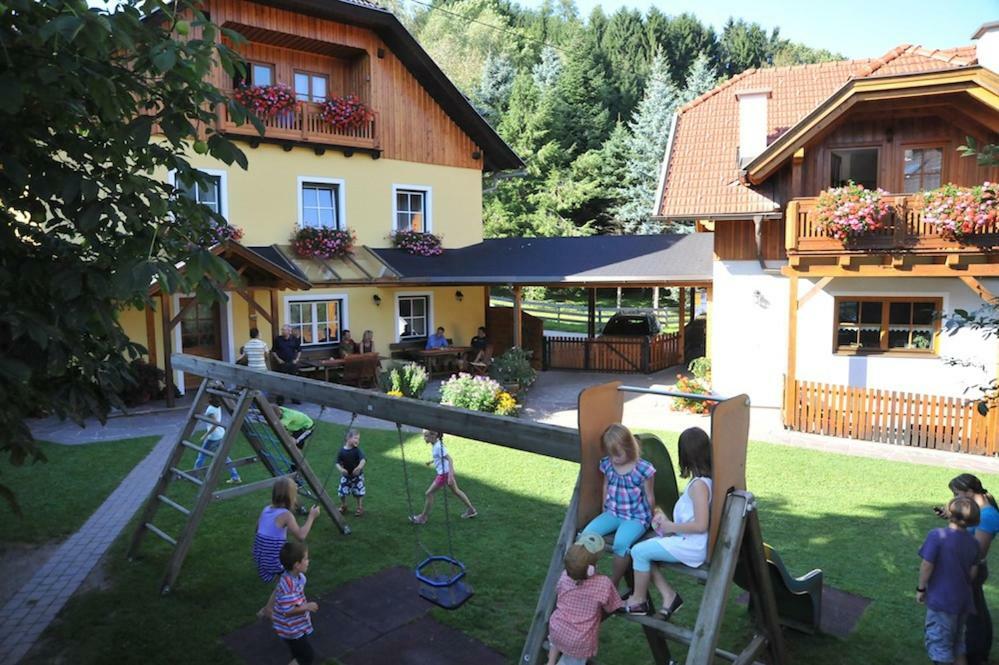 Ferienwohnungen Simonbauer Trebesing エクステリア 写真